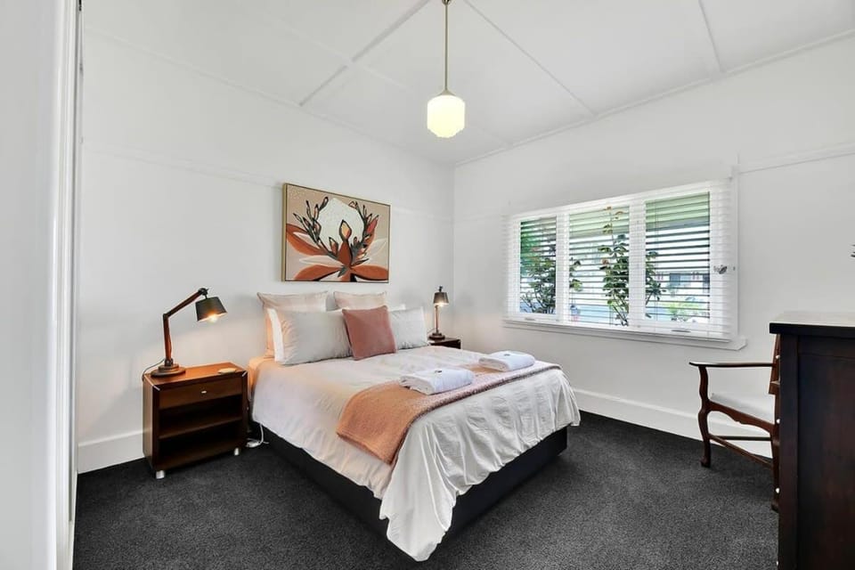 Oasis on Warrendine - Pet Friendly, Close to CBD House in Orange
