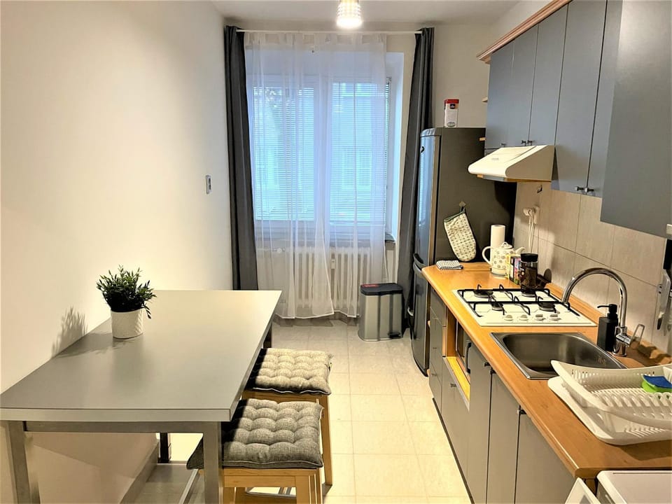 Dining area, kitchen