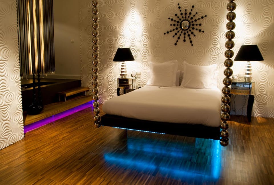 Bed, Photo of the whole room