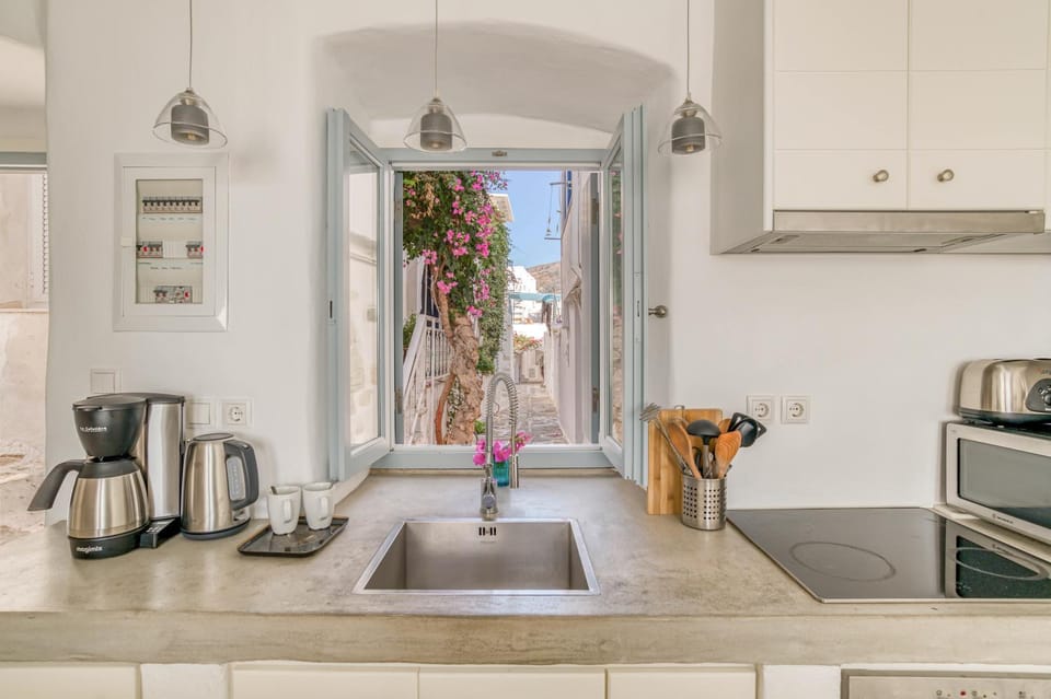 Off site, Street view, kitchen