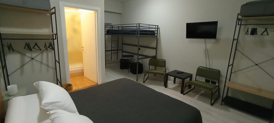 Bed, TV and multimedia, Photo of the whole room, Bedroom, bunk bed