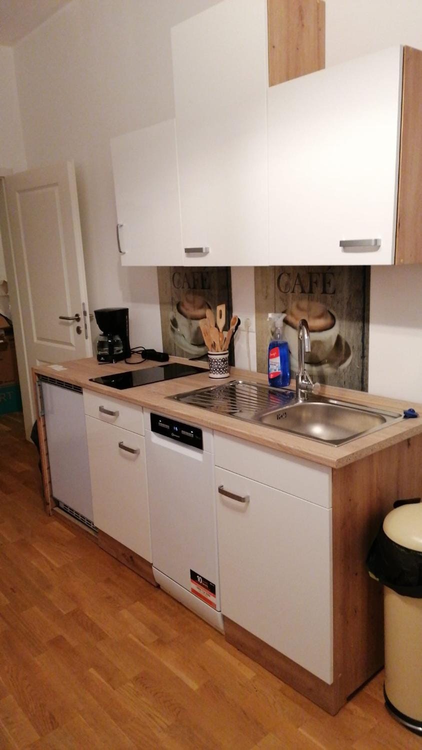 Communal kitchen, kitchen