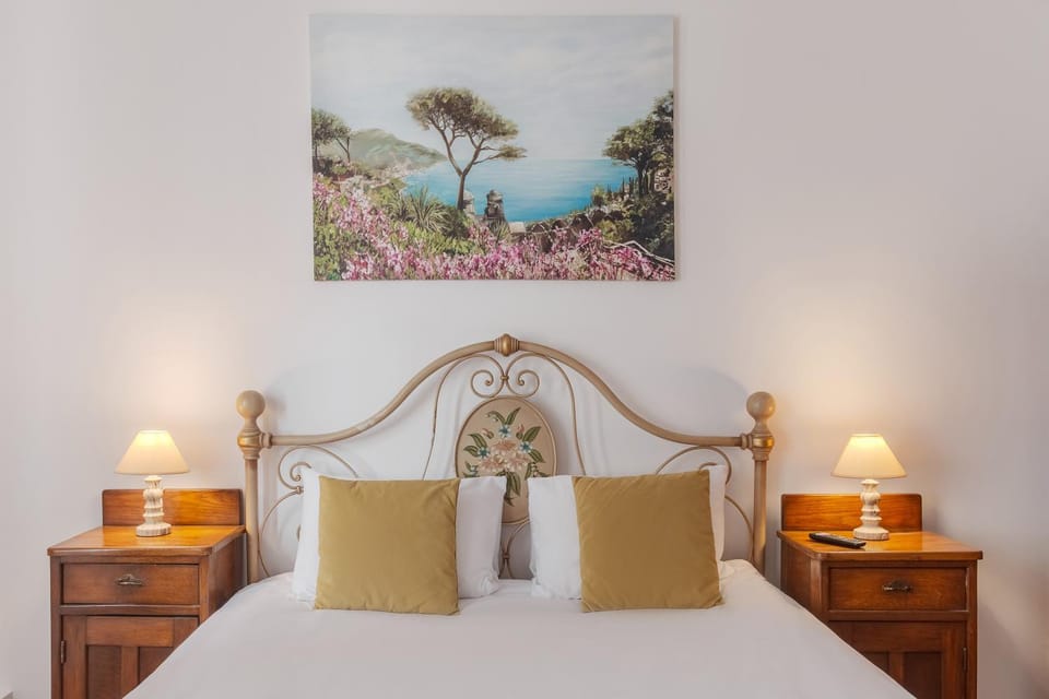 Bed, Decorative detail, Bedroom