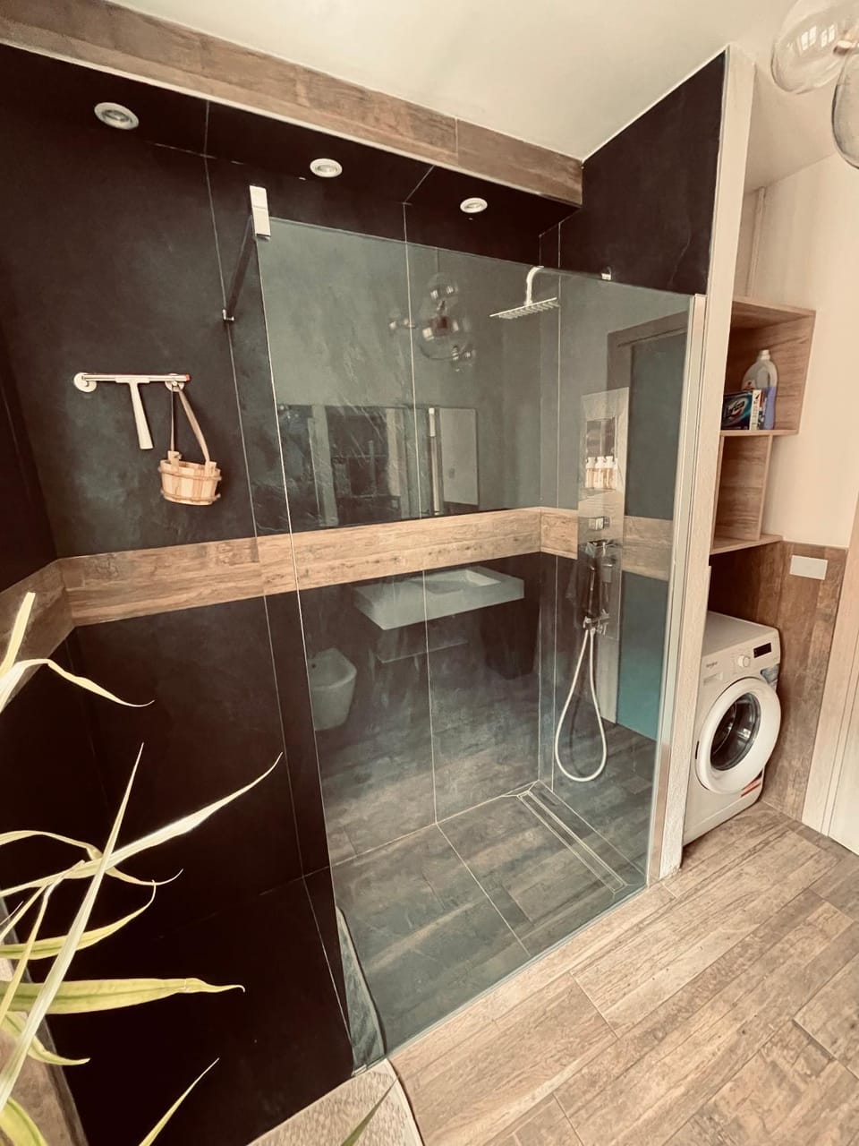 Bathroom, washing machine