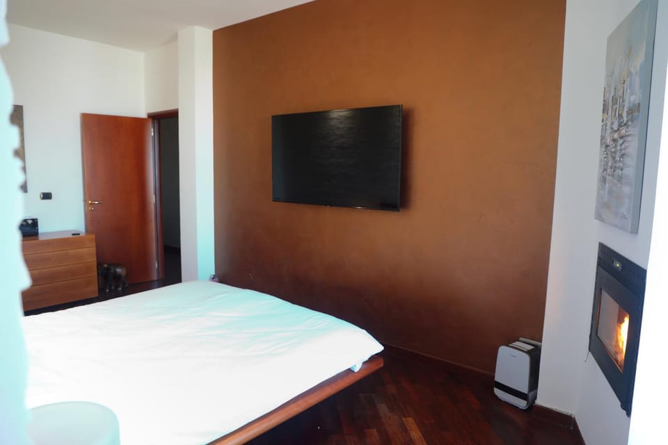 TV and multimedia, Bedroom