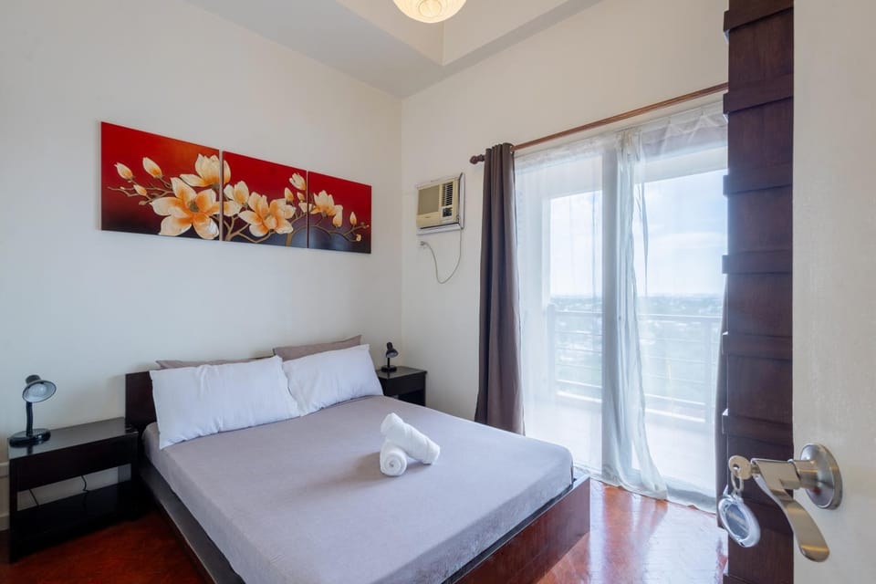 Bed, Balcony/Terrace, Photo of the whole room, Bedroom, towels, air conditioner
