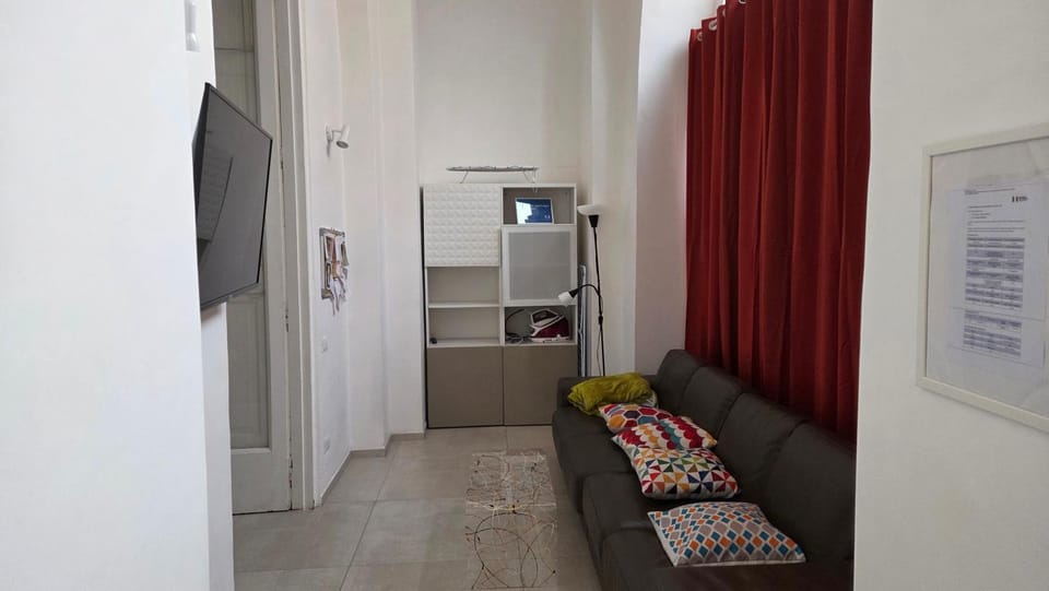TV and multimedia, Seating area