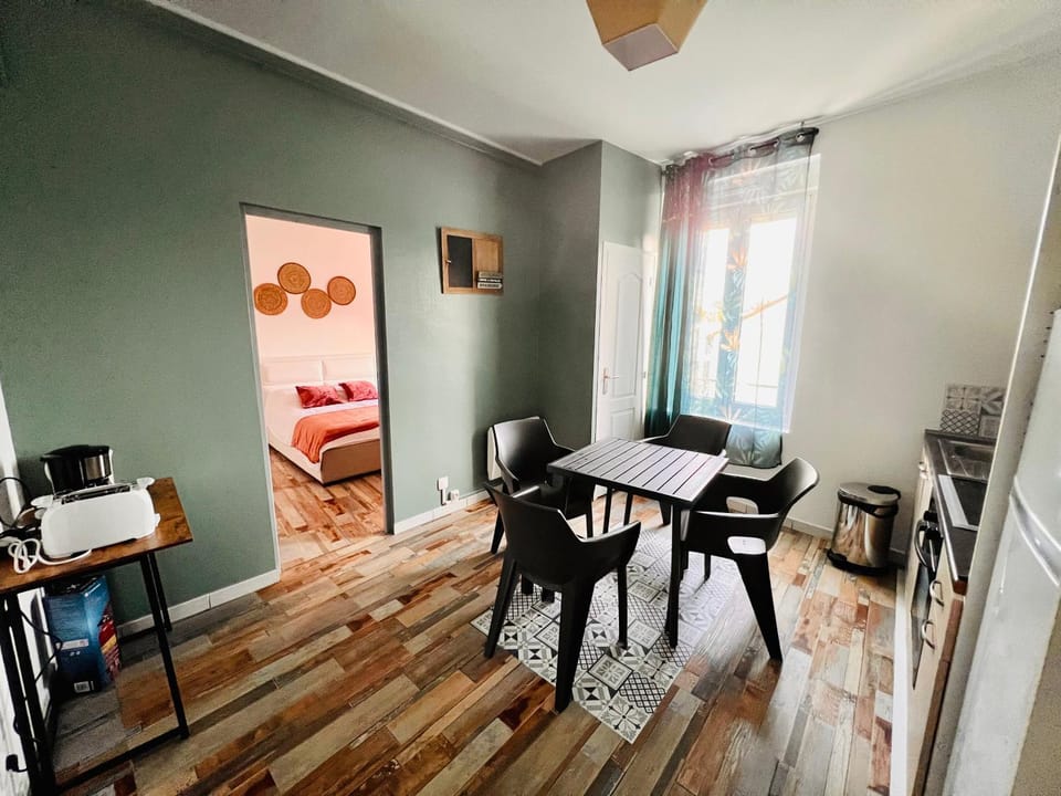 Dining area, hair dresser