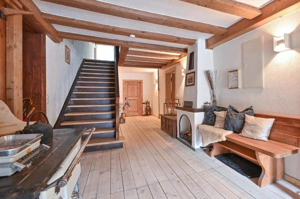 Communal lounge/ TV room, Facade/entrance