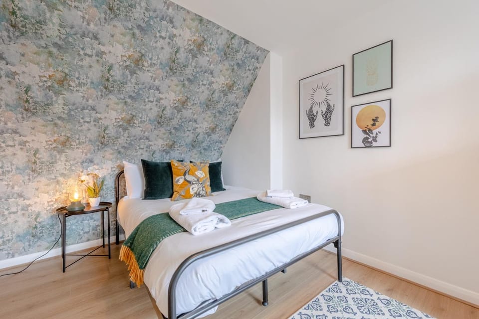 Central 3 Bedroom House With Garden House in London Borough of Southwark