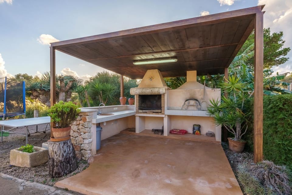 Sa Caseta Rustic Villa Villa in Migjorn