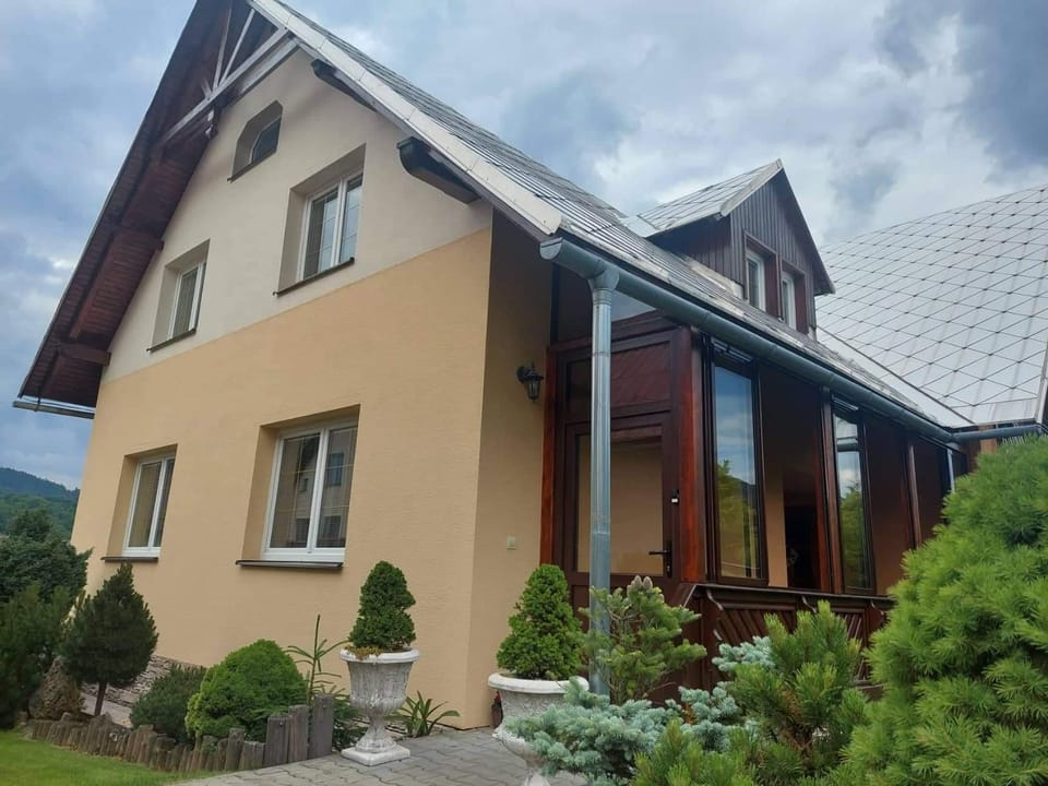Property building, Garden