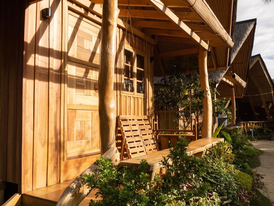 Property building, Day, Garden, Balcony/Terrace, Garden view