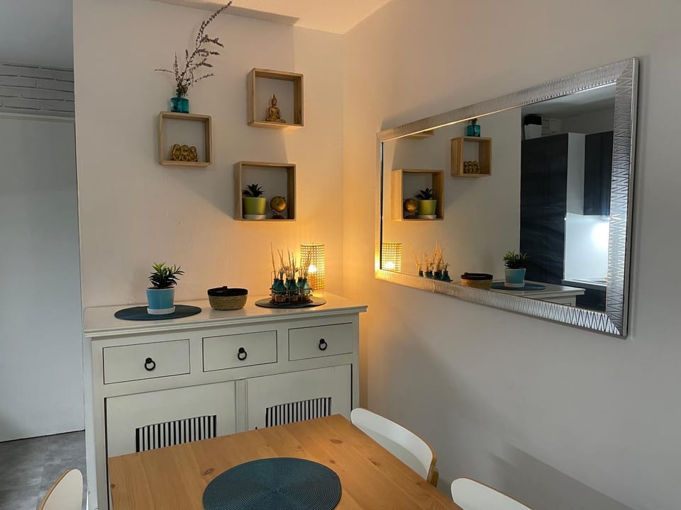 Studio tout confort Climatisé avec Wifi à 2mn à pied de la plage Apartment in Agde
