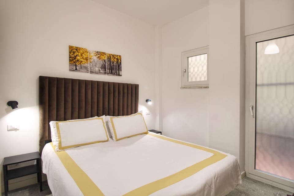 Delicious 2 Bed Room Apartment and Garden by YH Apartment in Rome