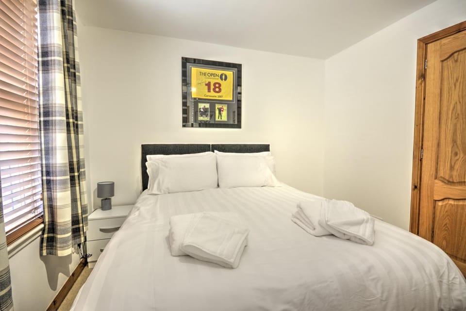 5 Argyle Place, Dornoch Apartment in Scotland