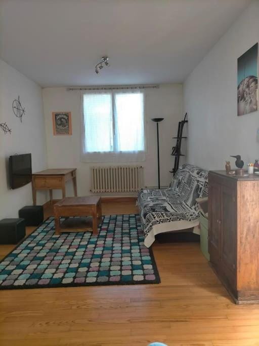 Petite maison très paisible avec jardin à Cournon - Puy de Dôme ! House in Auvergne-Rhône-Alpes