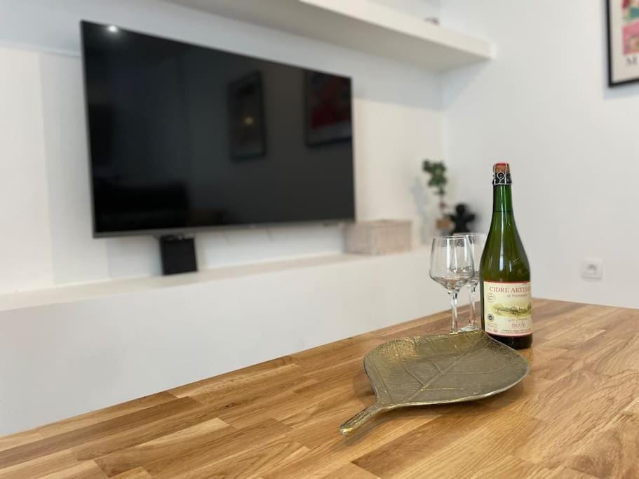 Le logis BAYA - WEEKEND & HOLIDAY - WIFI & TV House in Bayeux