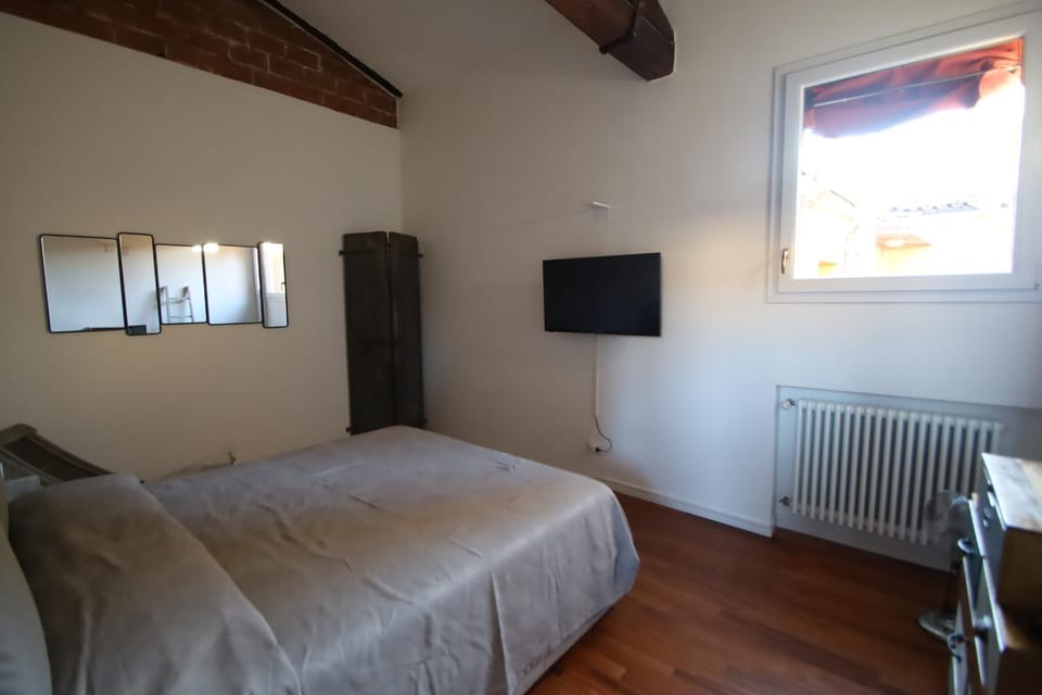 CHARME Appartamento immerso tra le mura bolognesi Apartment in Bologna