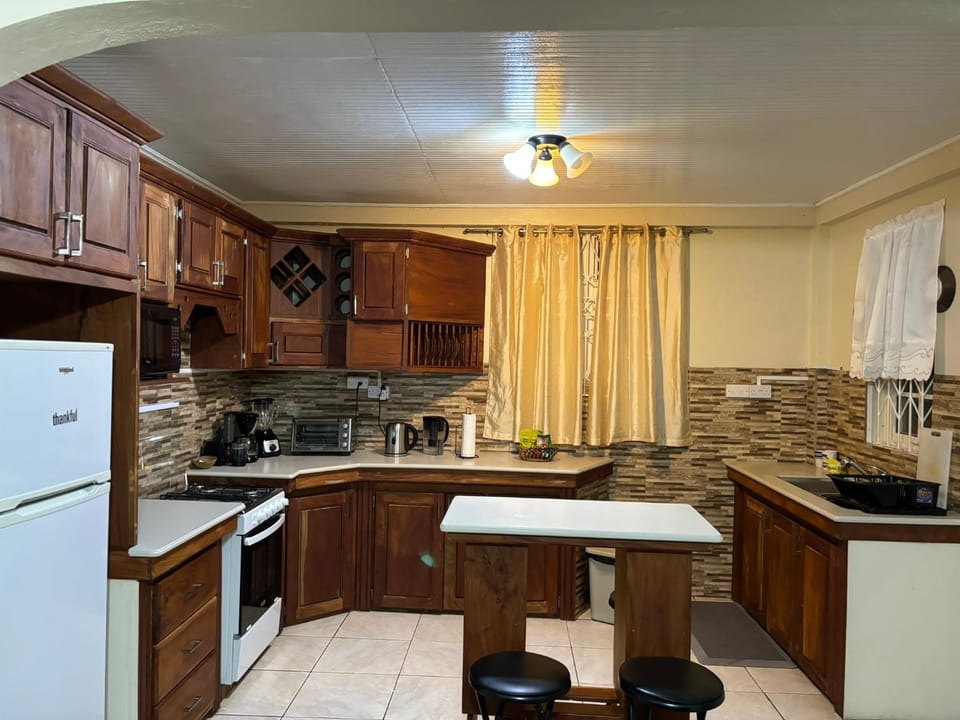 Air Conditioned House With Ocean And Garden View Apartment in Dominica