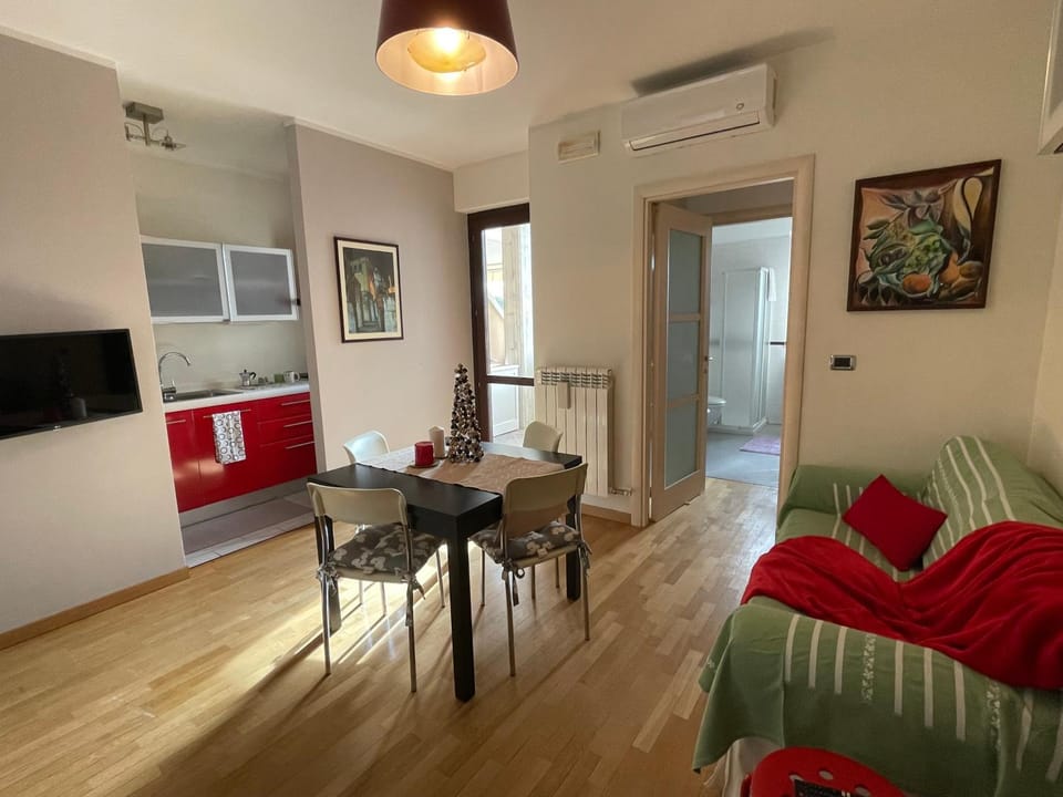 A Casa di Amici - intero appartamento - Free parking - wi-fi Apartment in Lecce