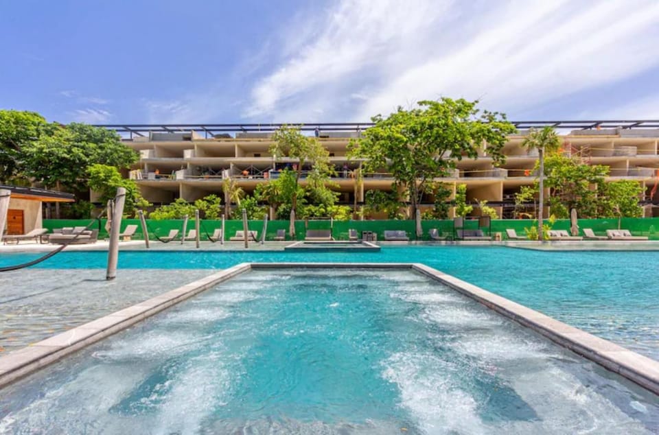 Swimming pool