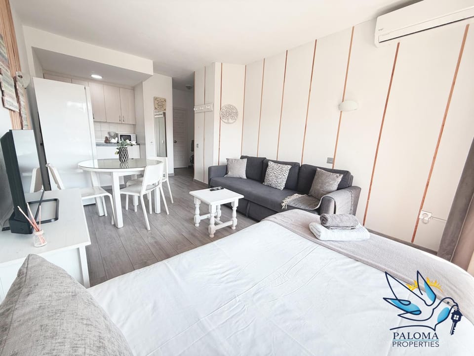Benal beach cozy apartment with a water park. Apartment in Benalmadena