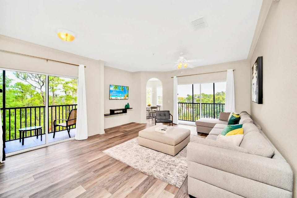 TV and multimedia, Balcony/Terrace, Living room, Seating area