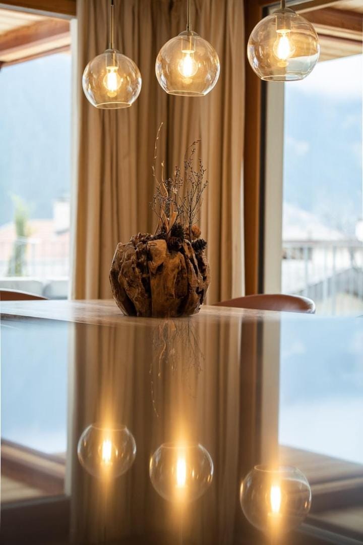 Dining area, Mountain view