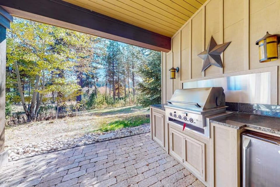 BOTHR Steelhead House in Valley County