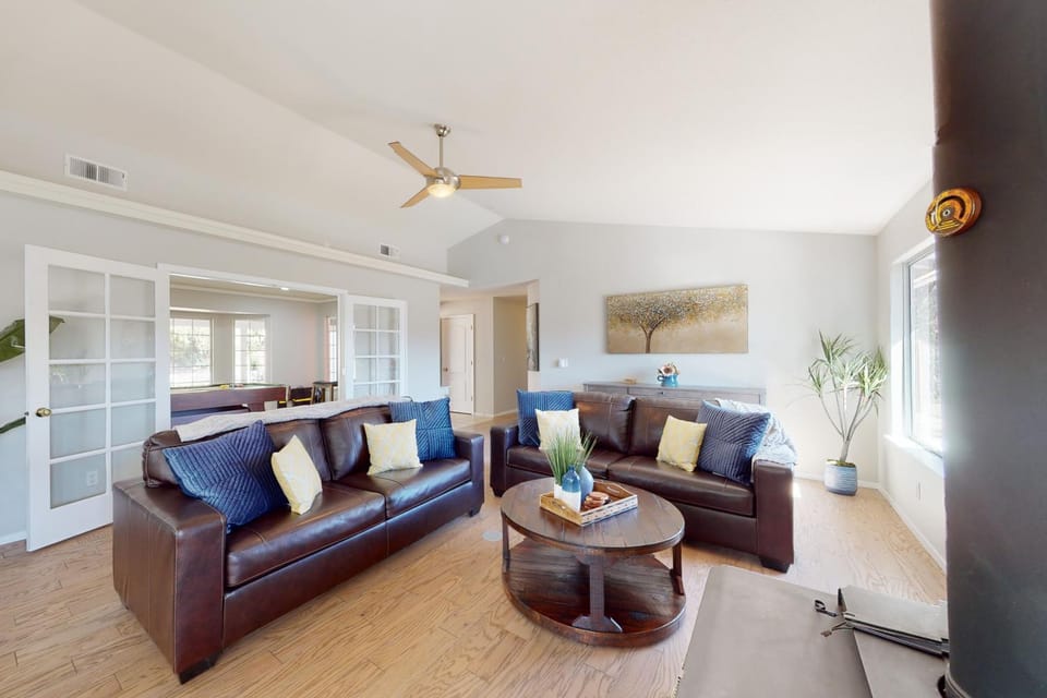 Five Oaks Circle Ranch House in Oakhurst