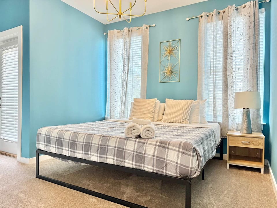 New Downtown ATL Condo Washer Dryer 542Blvd107 House in Atlanta
