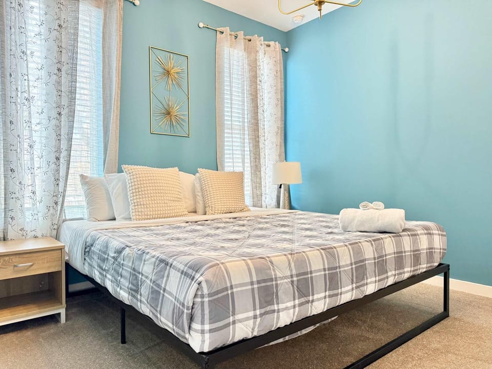 New Downtown ATL Condo Washer Dryer 542Blvd107 House in Atlanta