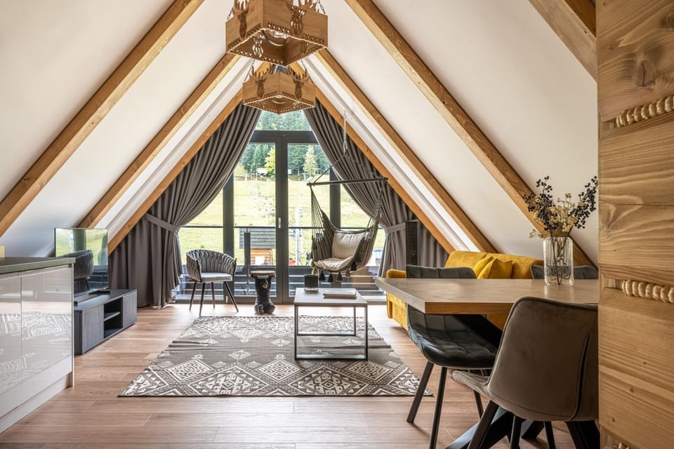 Living room, Seating area, Dining area