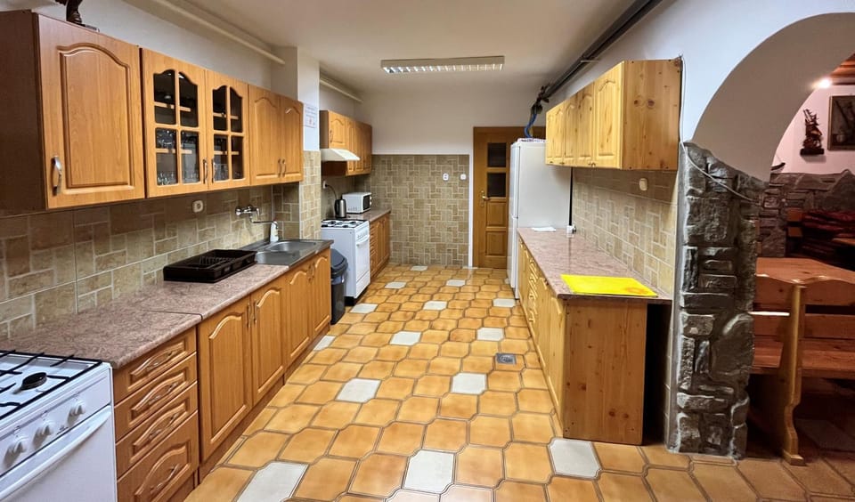 Communal kitchen, kitchen
