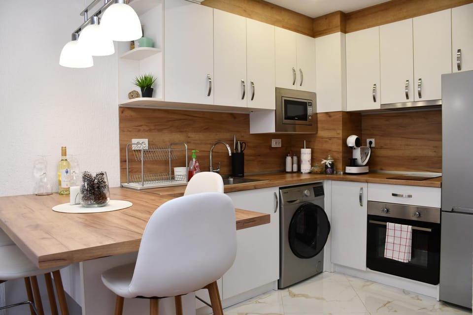 Kitchen or kitchenette, kitchen
