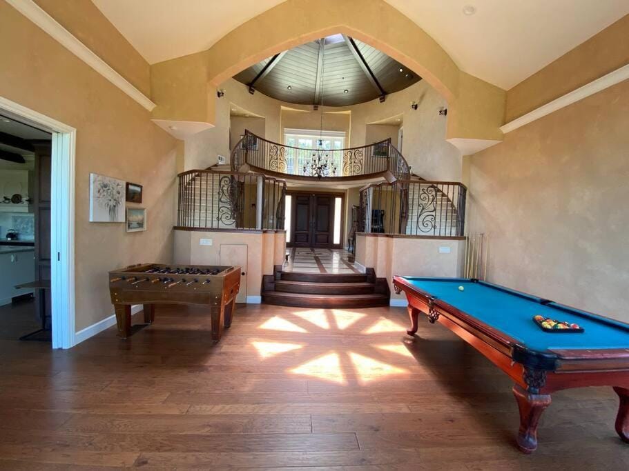 Private 4 bedroom gated Villa with free parking Villa in Los Gatos