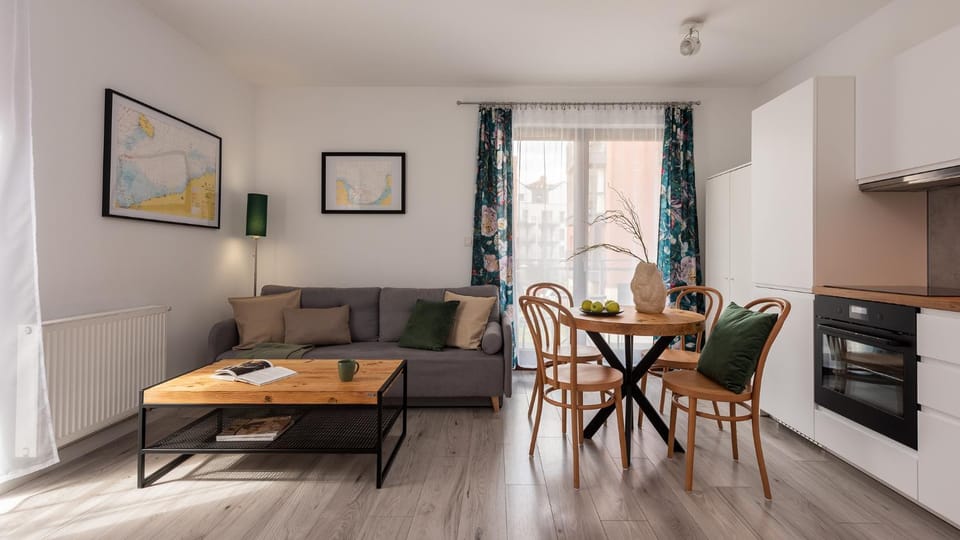 Bed, Kitchen or kitchenette, Living room, Photo of the whole room, Seating area, Dining area, oven, pet friendly, stove