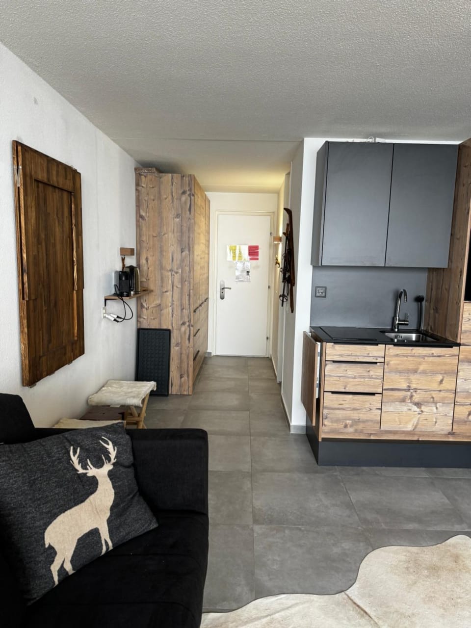 Superbe studio Anzère, rénové, au pied des pistes Apartment in Canton of Valais