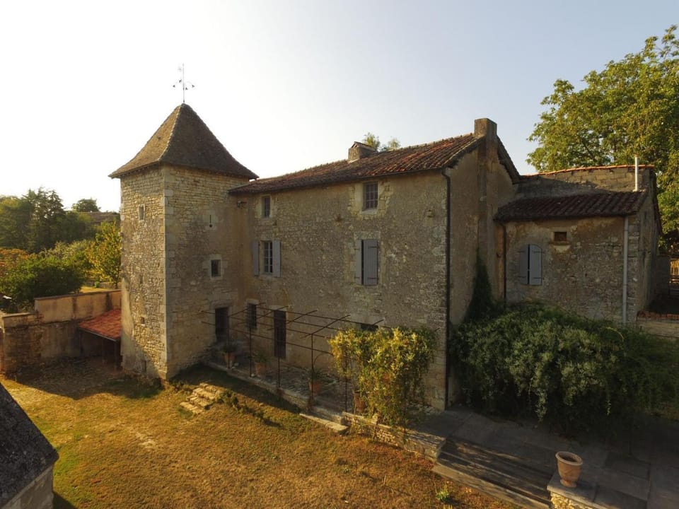 Prieuré restauré avec jardin, charme ancien et commodités modernes, près de l’église à Beaulieu - FR-1-653-145 House in Nouvelle-Aquitaine
