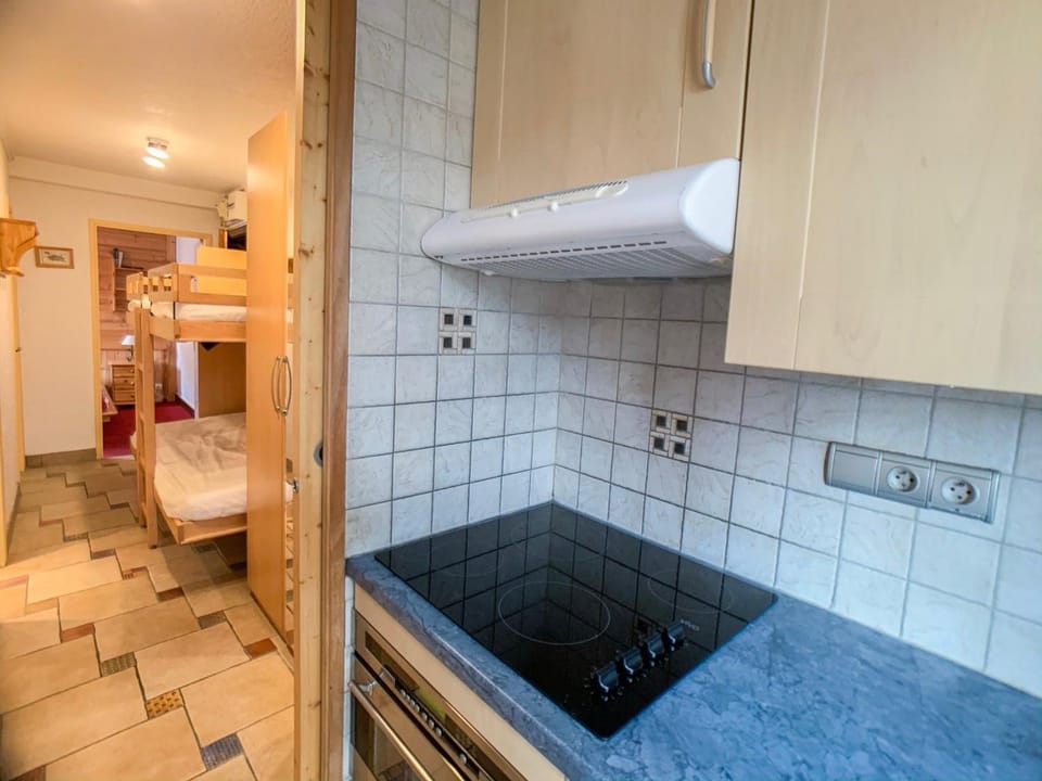Appartement lumineux proche pistes et commerces, balcon, 6 personnes, parking - FR-1-502-468 Apartment in Tignes