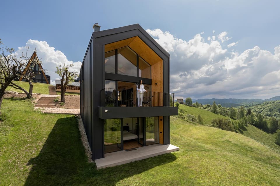 Property building, Natural landscape, Garden