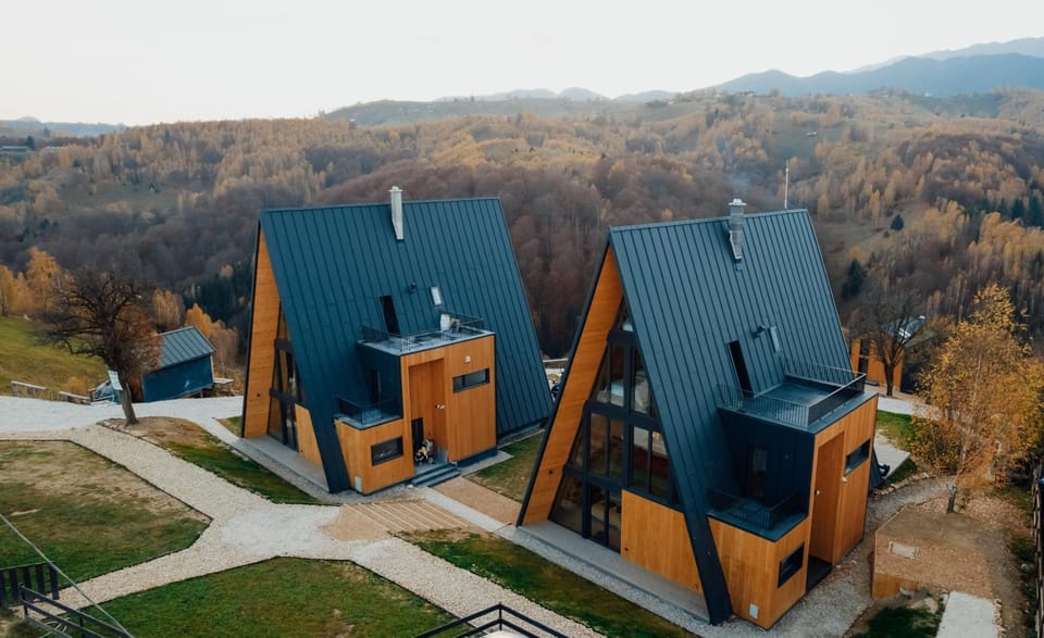 Property building, Natural landscape, Mountain view