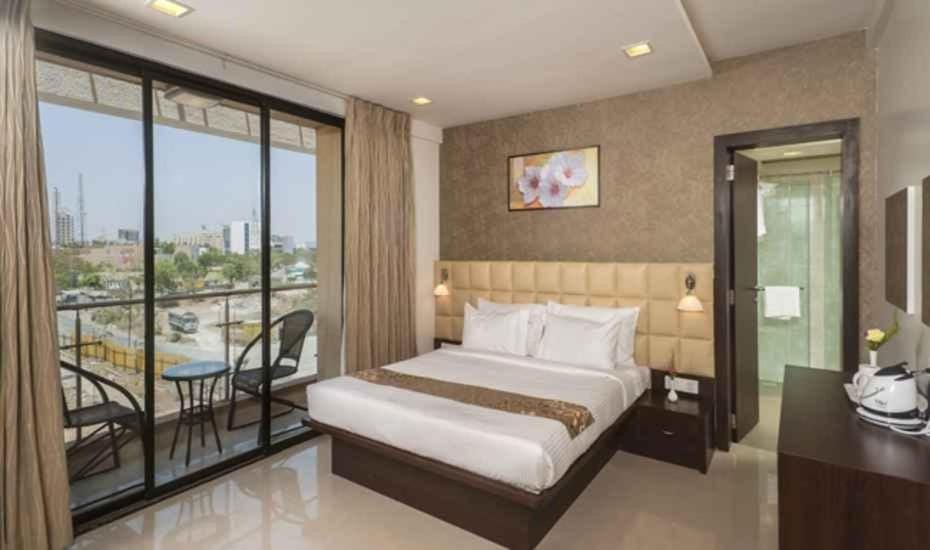 Bed, View (from property/room), Bedroom