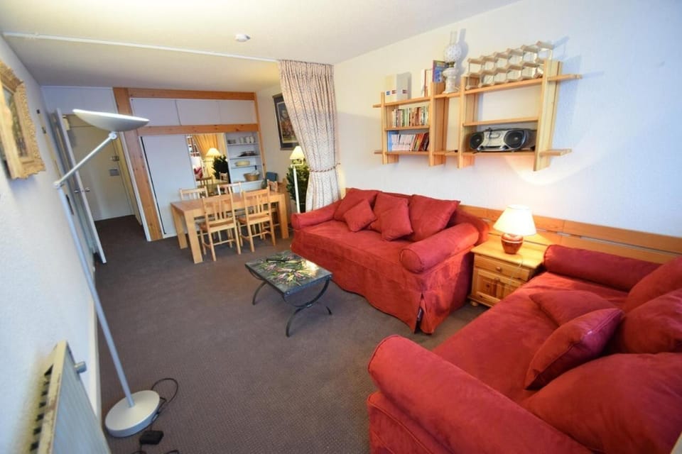 Bed, Living room, fireplace, kitchen