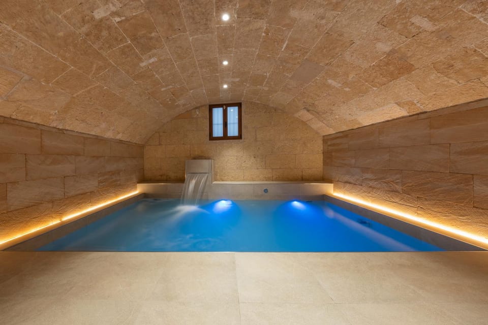 Spa and wellness centre/facilities, Swimming pool
