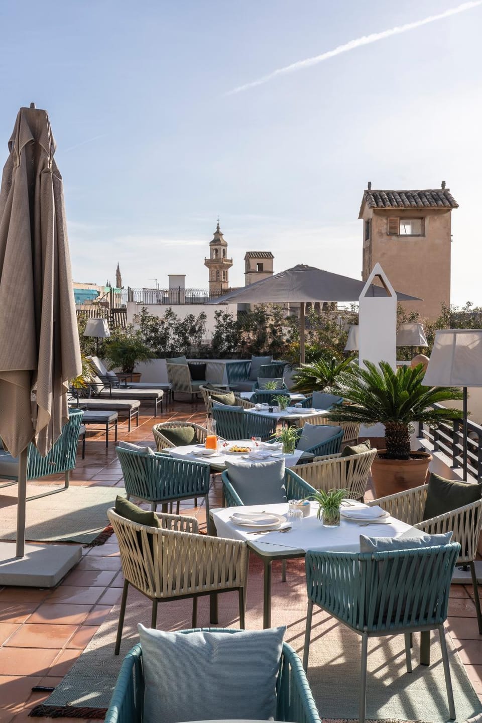 Restaurant/places to eat, Day, View (from property/room), Balcony/Terrace, Seating area