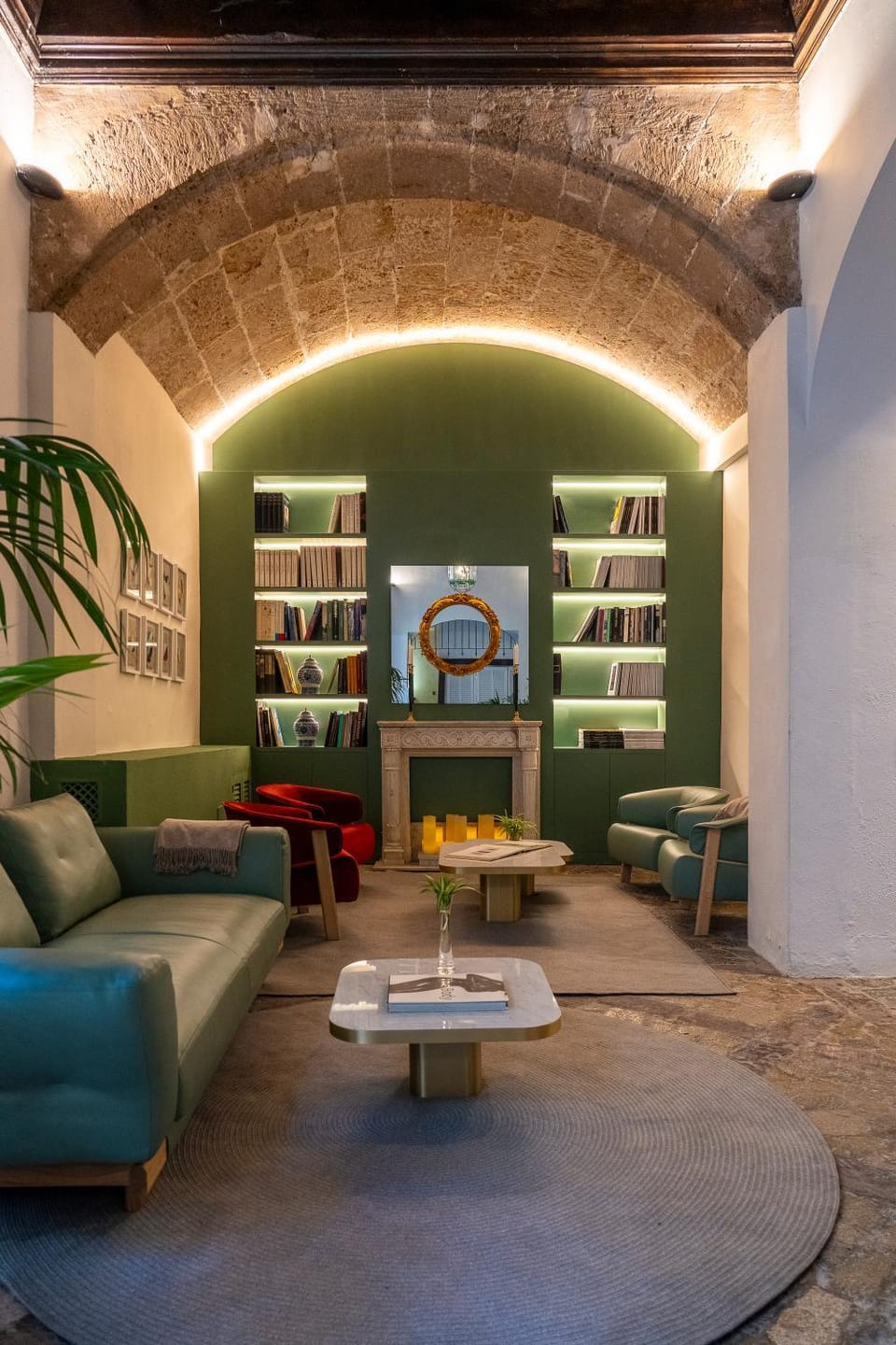Library, Living room, Seating area