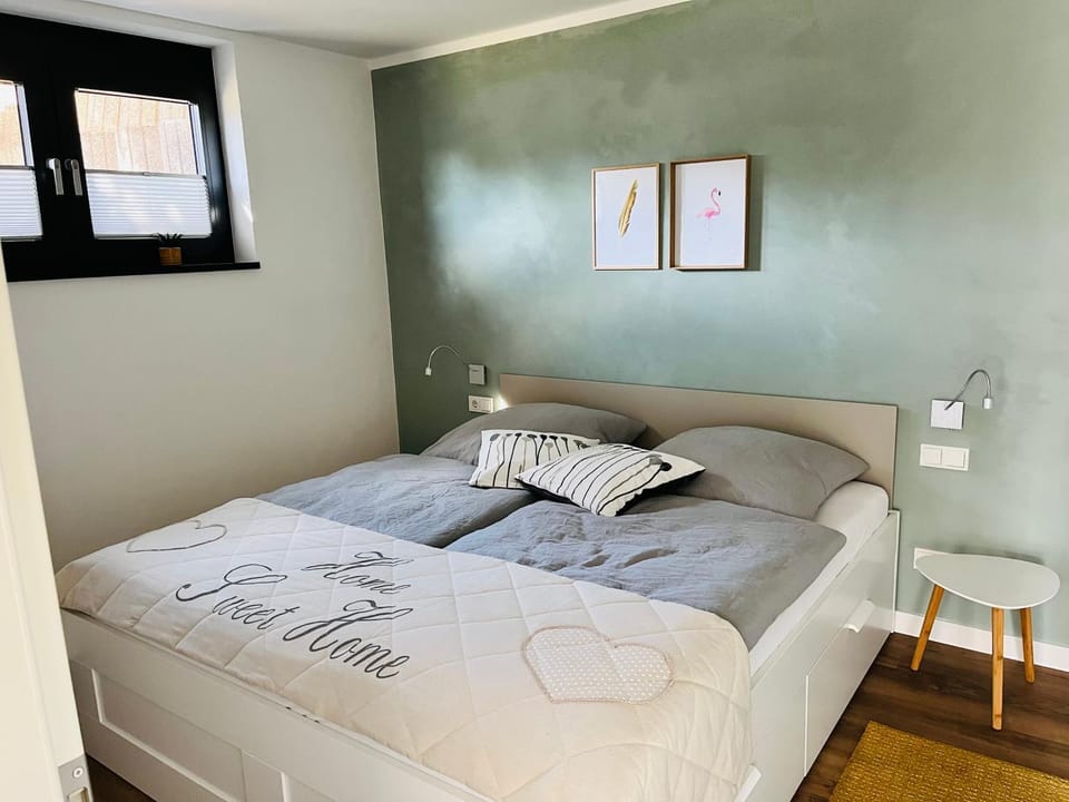 Bed, Bedroom