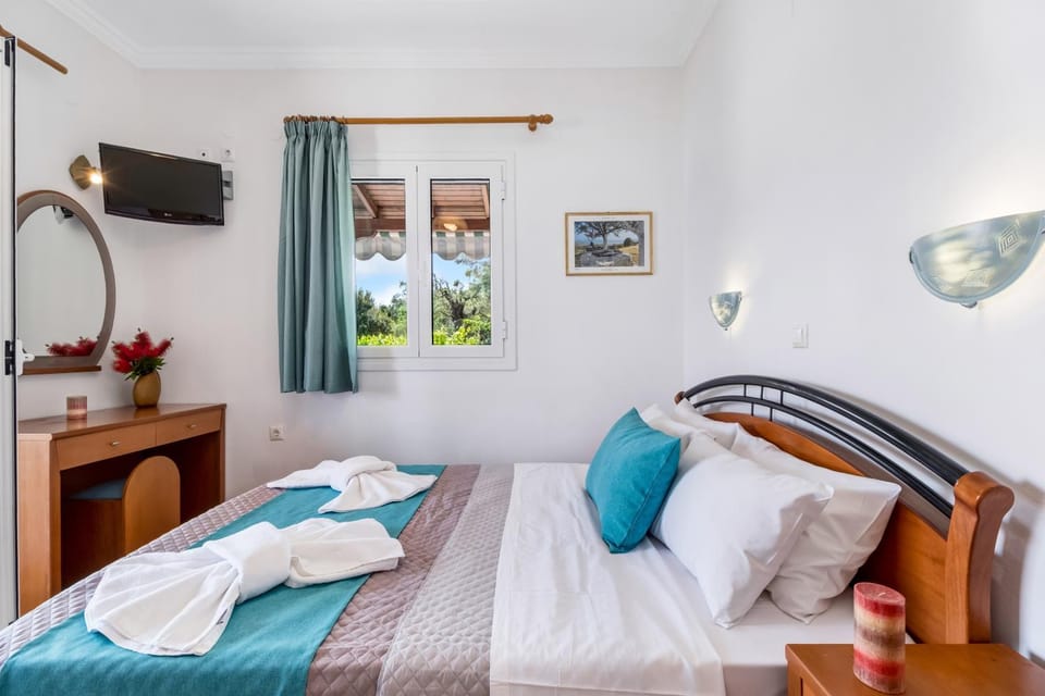 Property building, Living room, Bedroom
